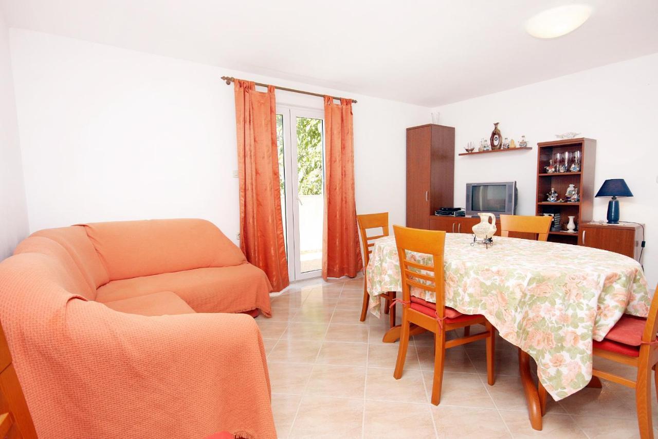 Appartement By The Sea Basina, Hvar - 9673